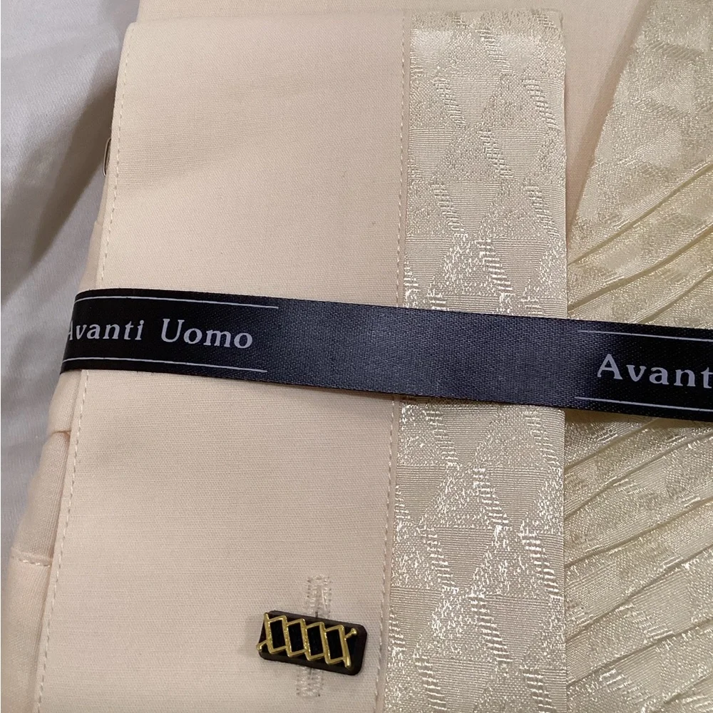 Avanti Uomo Ivory Men's Dress Shirt with Tie - Picture 5 of 11